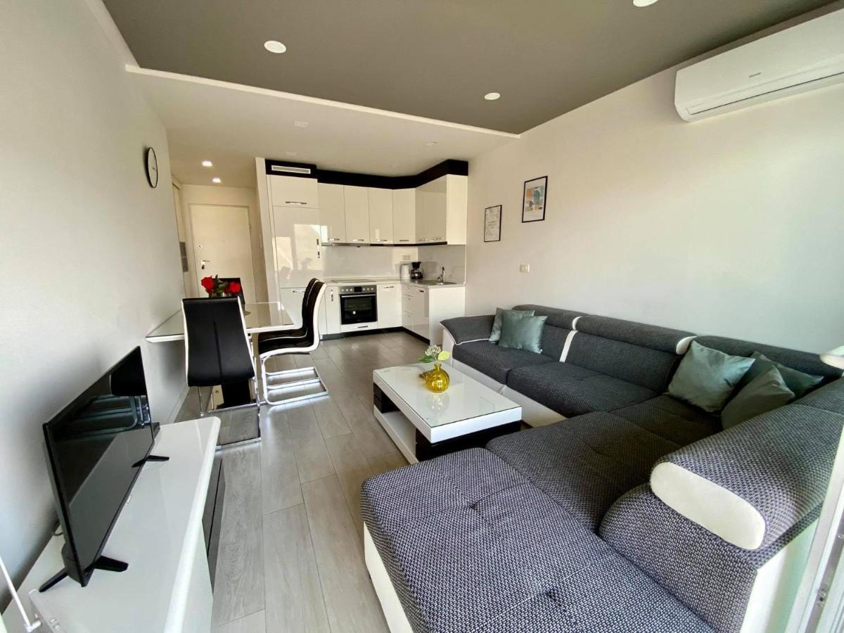 Modern Apartments With Garage Makarska Exterior foto